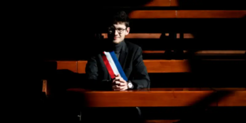 Hugo Biolley, le plus jeune maire de France, brigue un second mandat à Vinzieux