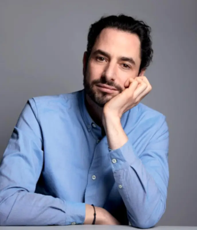 Hugo Lindenberg explore les abysses de la paternité dans 'Les Années souterraines'