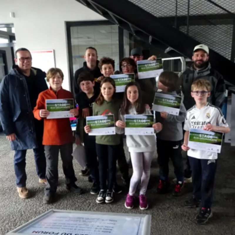 Huit jeunes brugeais bravent les intempéries pour un stage écocitoyen en réserve naturelle