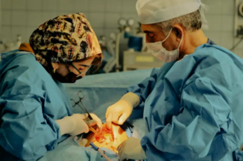 Implants anti-hernie : enquête sur un scandale sanitaire qui touche 200 000 patients par an