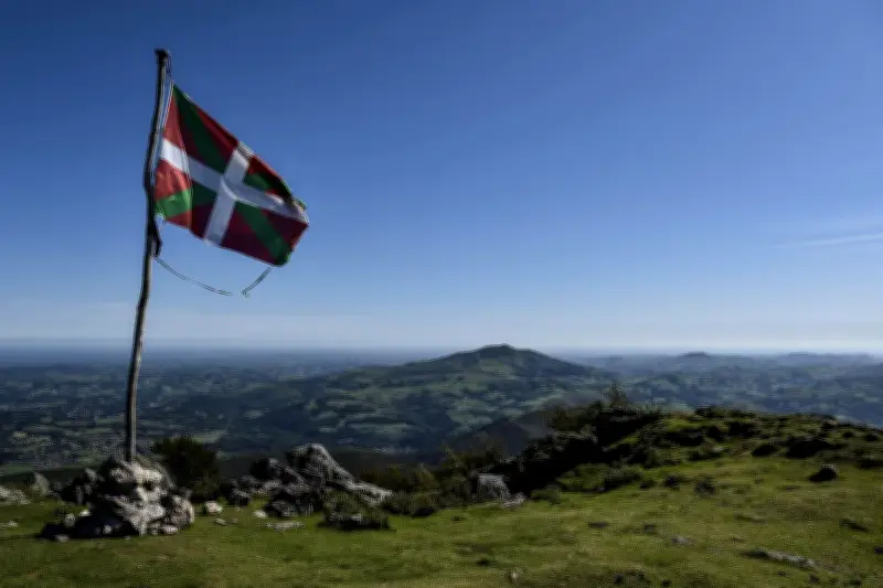 Incendie nocturne sur le pic du Mondarrain au Pays basque : 8 hectares de végétation partis en fumée