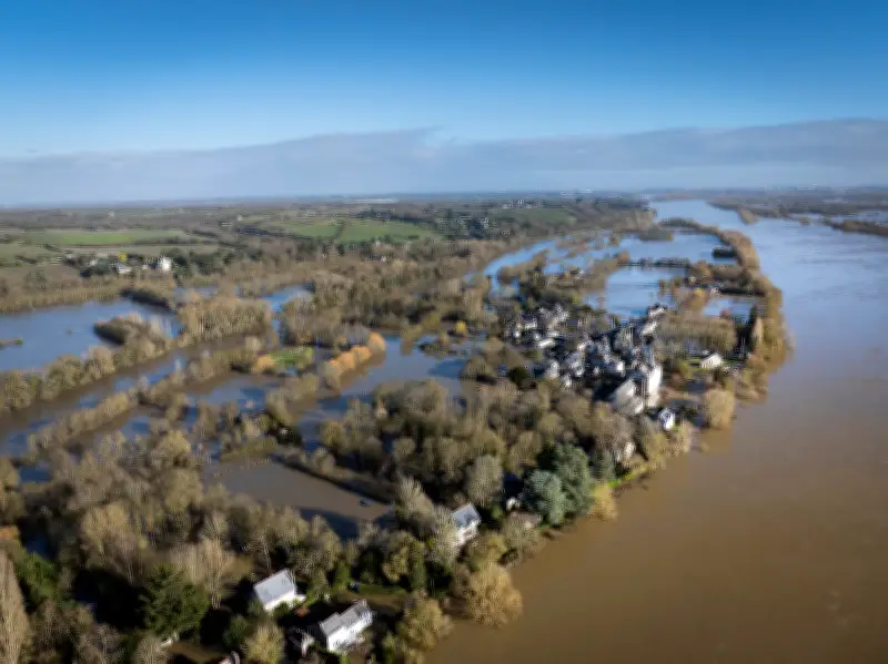 Inondations dans le Sud-Ouest : le flou persistant sur l'entretien des digues de la Gironde