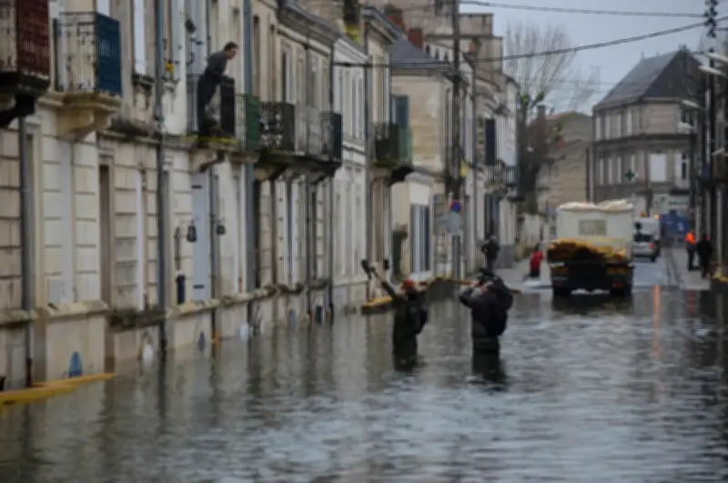 Inondations en Charente : Saintes et ses environs submergés par la crue