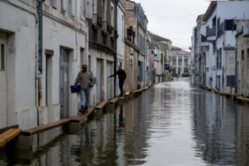 Inondations historiques dans l'Ouest : 37 jours de pluie et des cours d'eau au plus haut