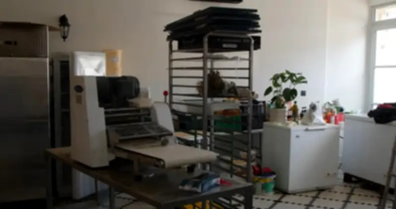 Inondations à Sainte-Croix-du-Mont : la pâtisserie d'un jeune artisan ravagée par la Garonne