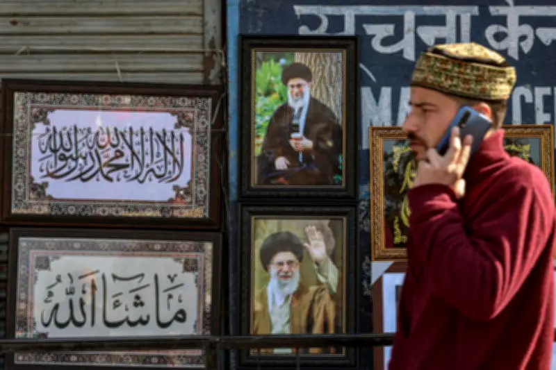 Iran : le pouvoir avertit les étudiants après des manifestations et drapeaux brûlés