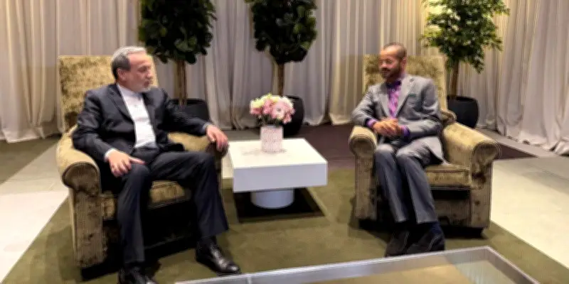 Iran : Pezeshkian exclut l'arme nucléaire lors des pourparlers avec les États-Unis à Genève