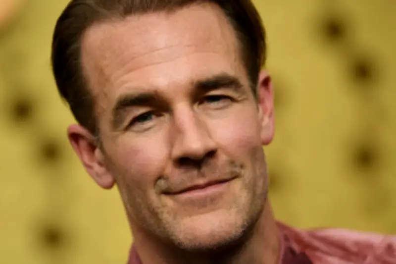 James Van Der Beek, l'éternel Dawson, s'éteint à 48 ans après un combat contre le cancer