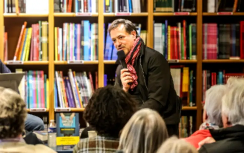 Jean-Christophe Tixier dévoile les secrets de sa série « 10 minutes » lors d'une interview exclusive