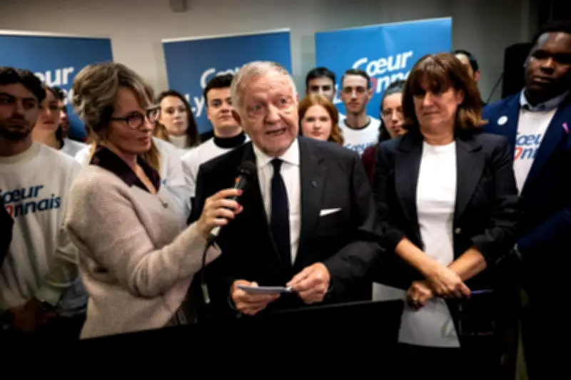 Jean-Michel Aulas, le magnat du foot et des affaires, se lance en politique à Lyon