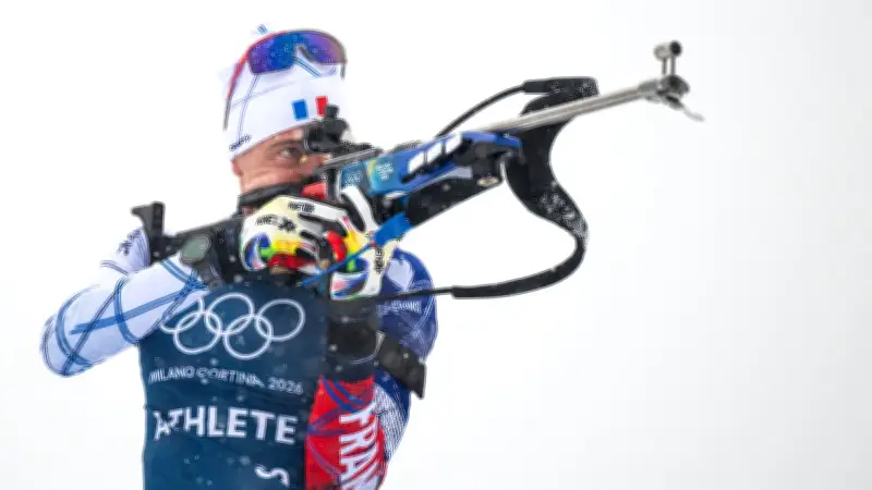 JO 2026 : Quentin Fillon-Maillet décroche le bronze en mass-start malgré le vent et les Norvégiens