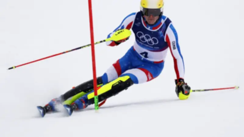 JO d'hiver 2026 : la honte pour les slalomeurs français après une première manche catastrophique