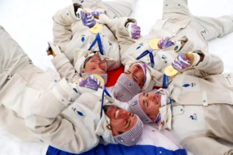 JO Milan-Cortina : Or historique en biathlon pour la France, élimination en hockey