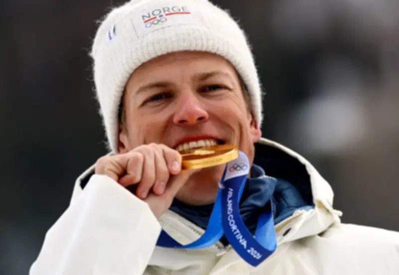 Johannes Klæbo, le roi intouchable du ski de fond, vise le record de médailles aux JO 2026