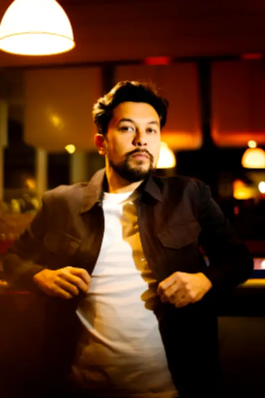 Karim Duval présente son spectacle 'Entropie' au Théâtre Francis-Planté