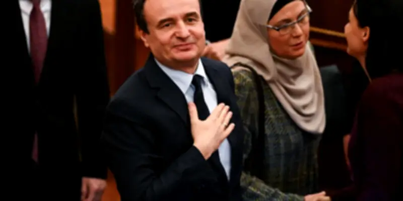 Kosovo : Le Parlement entérine le gouvernement d'Albin Kurti après une année de blocage
