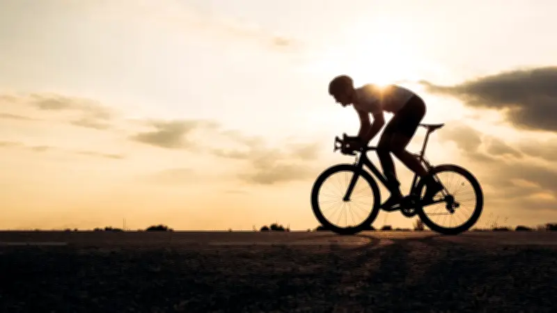 Kévin Damerval parcourt 1 000 km à vélo pour sensibiliser au cancer colorectal