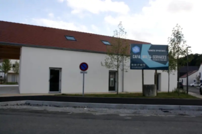 La commune acquiert un bâtiment pour un café multiservices malgré des réserves