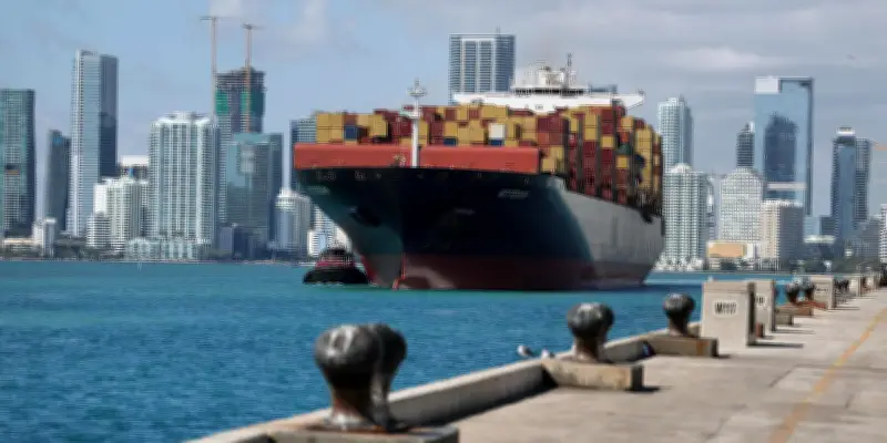 La Cour suprême américaine juge illégales les taxes douanières de Donald Trump