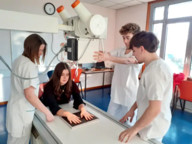 La Couronne lance une formation de manipulateur radio pour combler la pénurie nationale