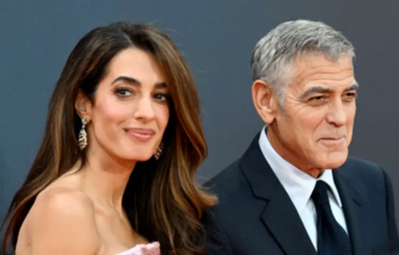 La demeure historique des Clooney inondée par la Tamise en crue