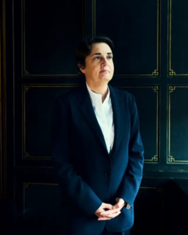 La présidente du Louvre Laurence des Cars démissionne, Emmanuel Macron accepte