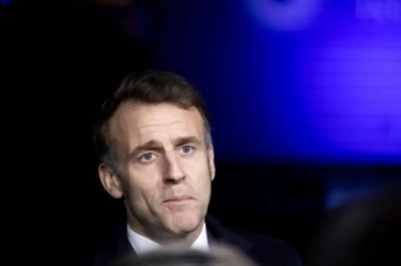 La quête présidentielle pour une popularité retrouvée face aux défis économiques