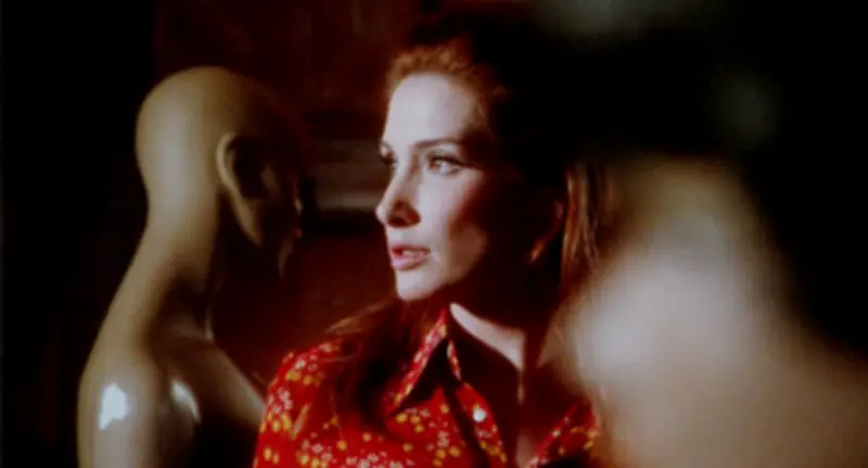 La Tarentule au Ventre Noir : une plongée immobile dans l'âme criminelle