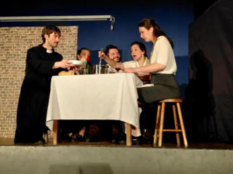 La troupe Dryadalis triomphe avec 'Le Facteur' à Sarliac-sur-l’Isle