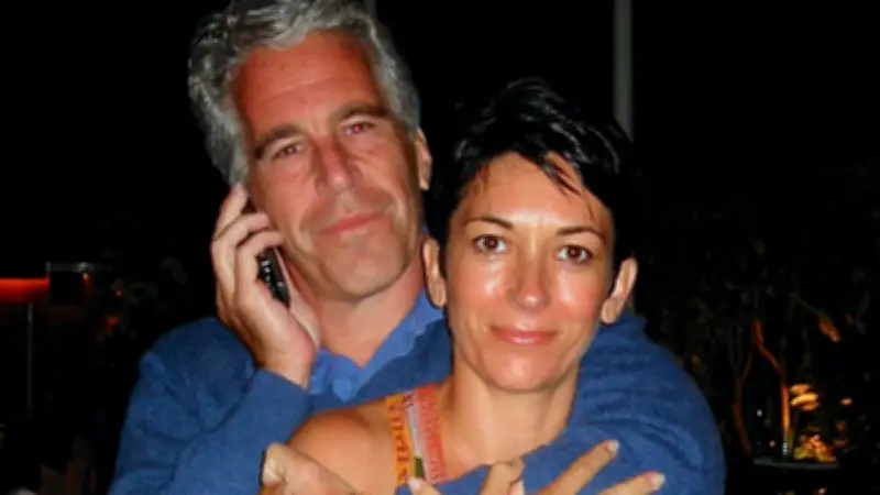 L'affaire Epstein-Maxwell : le réseau de jeunes filles pour les puissants dévoilé