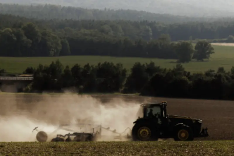 L'agriculture française en crise : normes, compétitivité et défis structurels
