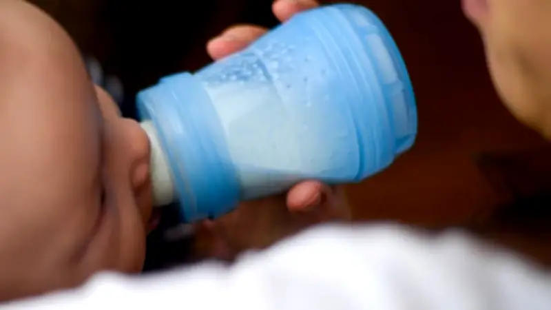 Laits infantiles : un troisième décès de nourrisson signalé en France