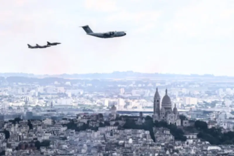 L'Allemagne critique les dépenses militaires françaises jugées insuffisantes pour la souveraineté européenne