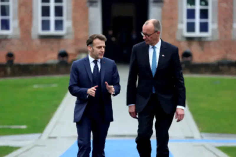 L'Allemagne critique sévèrement le réarmement français dans un contexte de tensions stratégiques