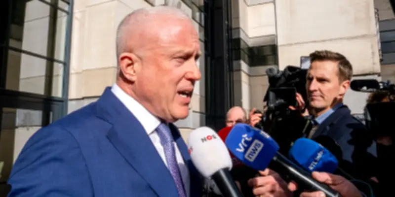 L'ambassadeur américain en Belgique crée la polémique avec des accusations d'antisémitisme et des sanctions