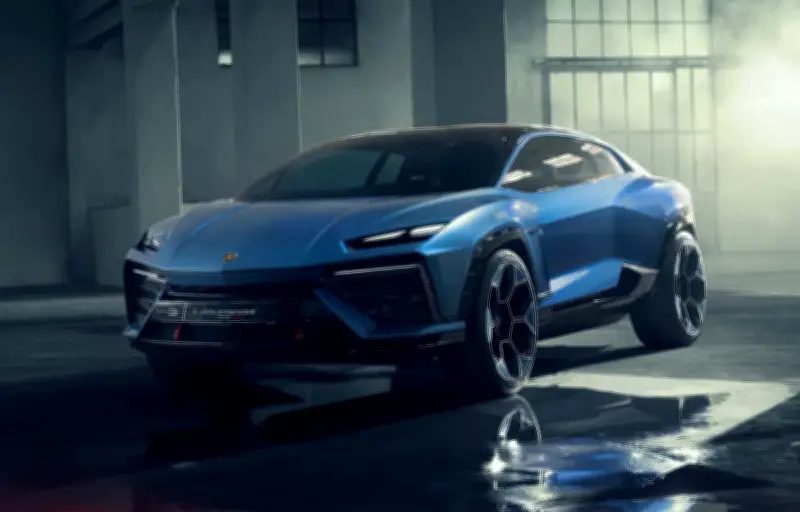 Lamborghini abandonne son projet de modèle 100% électrique, mise sur l'hybridation