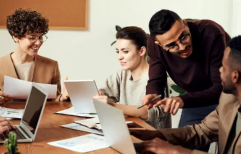 L'amitié au travail : un atout décisif pour la Gen Z et les équipes