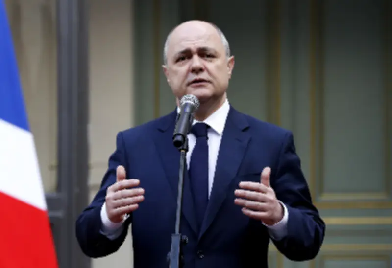 L'ancien ministre Bruno Le Roux condamné pour emplois fictifs de ses filles