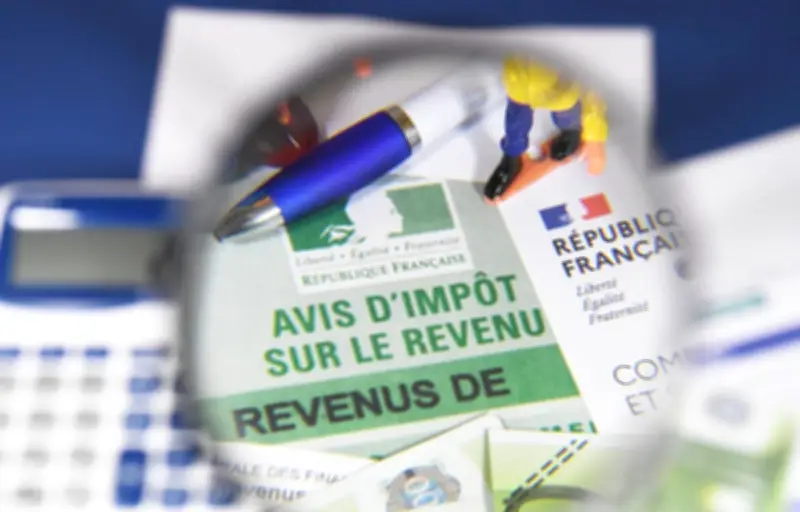 L'ancien ministre Eric Lombard révèle que 50.000 ménages fortunés échappent à l'impôt