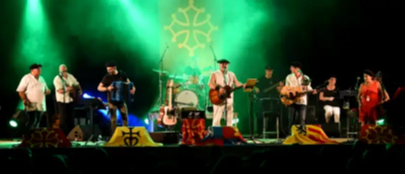 L'association Athos organise une festoyade d'hiver avec Lous Caps Nègues au Teich