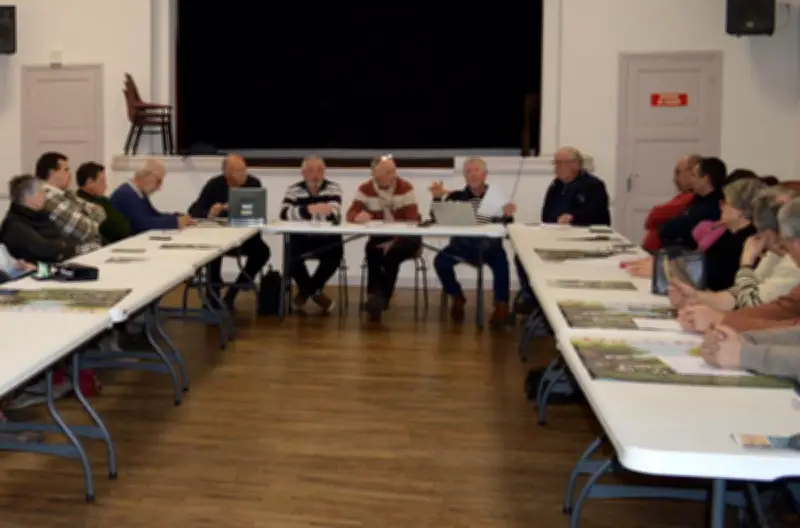 L'association La Fête à la ferme organise un spectacle de battage des blés des années 1950