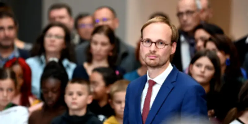 Laval : Florian Bercault lance sa campagne avec un large rassemblement de la gauche