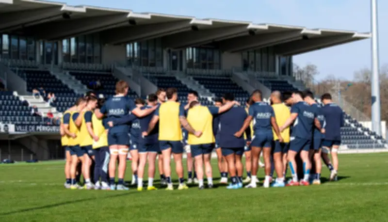 L'Aviron Bayonnais s'entraîne à Périgueux avant son match à Clermont