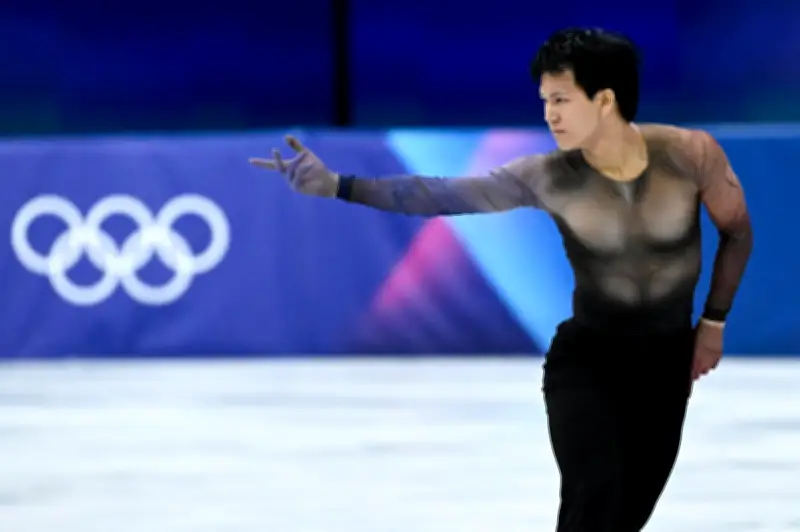 Le backflip autorisé en patinage artistique : la révolution d'Adam Siao Him Fa