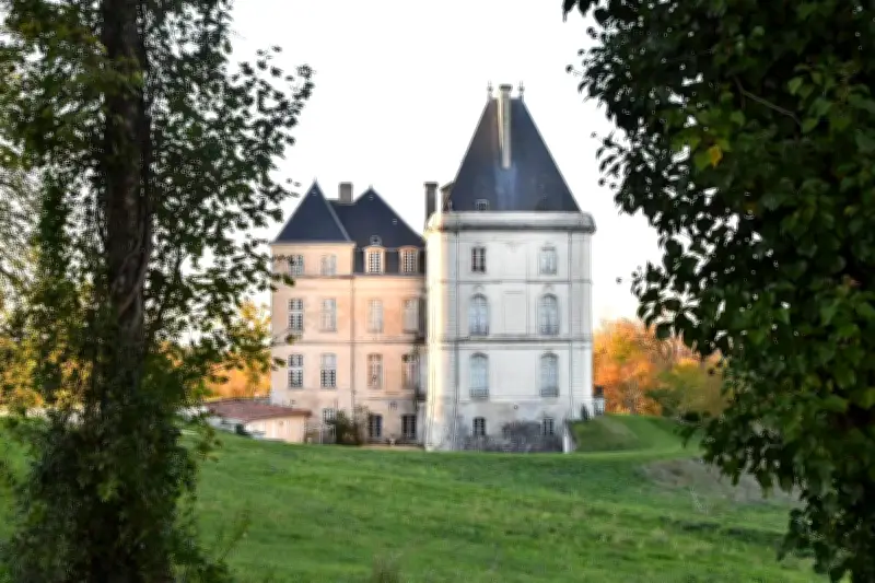 Le château de Fayolle anime l'hiver avec un meurtre mystère et un carnaval