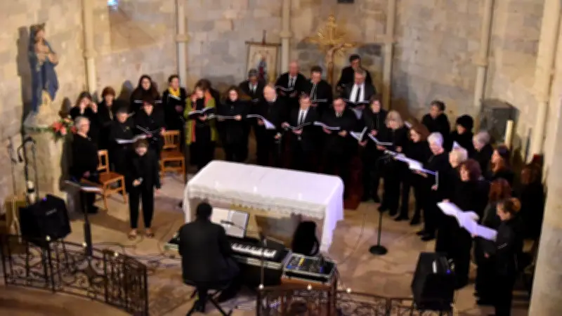 Le Chœur et Piano d'Occitanie illumine l'église Notre-Dame-des-Vertus à Paulhan
