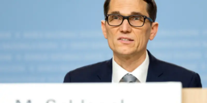 Le franc suisse s'envole, la BNS sous pression pour intervenir sur les marchés