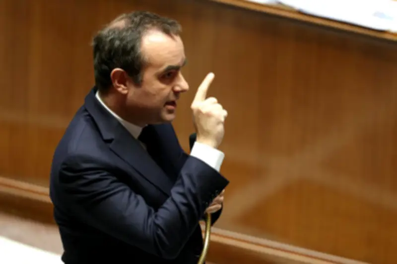 Le gouvernement face à deux motions de censure sur sa stratégie énergétique