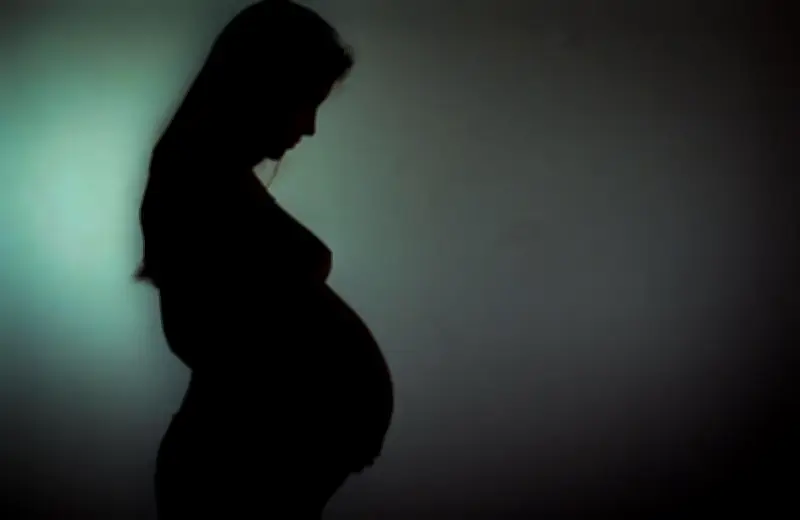 Le gouvernement relance sa politique de soutien à la parentalité face à la chute de la natalité