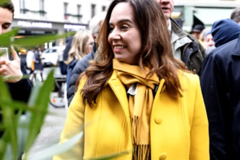 Le jaune, nouvelle arme politique de Sarah Knafo pour conquérir Paris